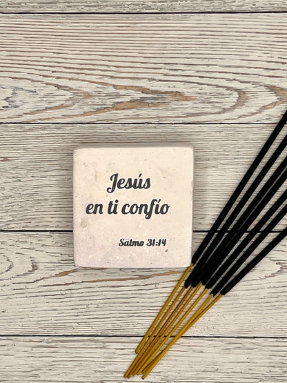 Hand-Carved Soapstone Scripture 2" by 2" - Bible Verse Salmos 31:14 - Español