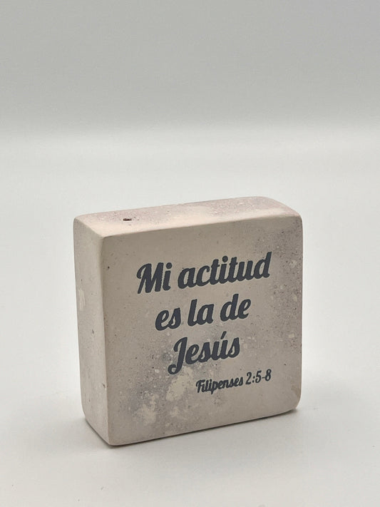 Hand-Carved Soapstone Scripture 2" by 2" - Bible Verse Filpienses 2:5-8 - Español