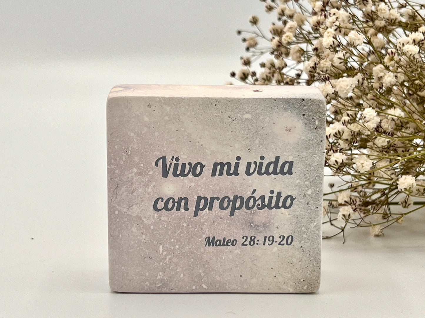 Hand-Carved Soapstone Scripture 2" by 2" - Bible Verse Mateo 28:19-20 - Español