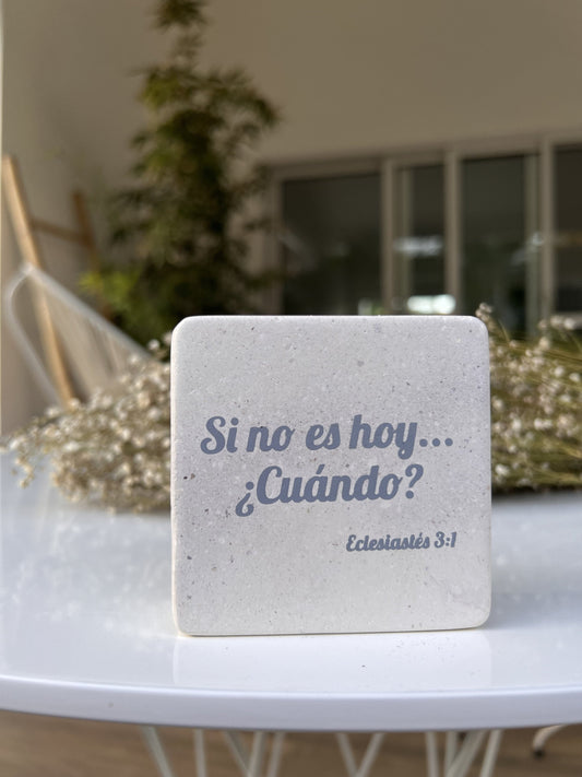 Hand-Carved Soapstone Scripture 3" by 3" - Bible Verse Eclesiastés 3:1 - Español